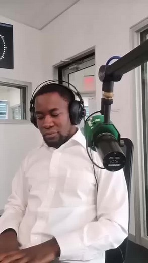 Engaging Conversation in a Studio Setting