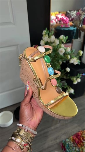 Cute Summer Wedge Shoes with Buckles