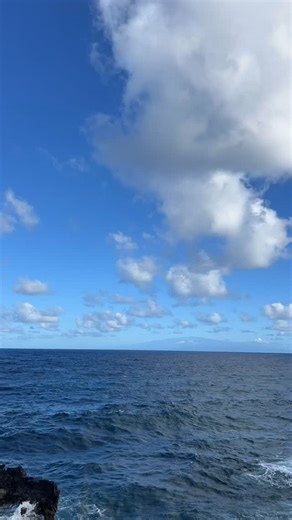 AL☀️HA from Maui!🤙 Did you know that you can see the Big Island from the east side of Maui?!?🤨 Yep…your eyes aren’t messing with you!👀That’s Hawaii Island aka The Big Island!🏝️ Enjoy the view and Happy 1st day of November!😎 • • • #alwaysalohatravel #gohawaii #hawaiitourism #hawaii #hawaiiwego #visithawaii #hawaiivacation #weekendvibes #ispy #bigisland #hawaiitravel #hawaiilove #aloha #hawaiianislands #hawaiitrip #travel #explorehawaii #paradise #mauistrong #alohaspirit | Always Aloha Travel