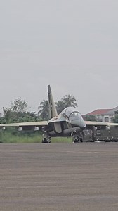 🇱🇦| Lao Air Force YAK-130 aircraft 🛩️ The Yak-130 is a Russian-made multi-role jet trainer capable of operating as a light fighter. It is used by the Lao People's Air Force for pilot training and attack/reconnaissance missions, with upgrades such as AESA radar in the newer versions, but has also been involved in training accidents. Video by : kataiy.svs01 —————————————- #SEASkyline #laos | SEA Skyline