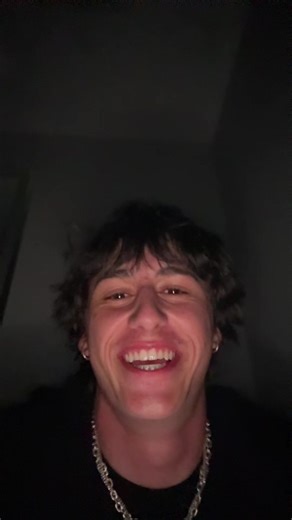 James (@jamesisnotverynice)’s video of Flip Flops