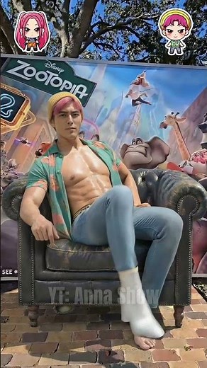 Huntrx & Saja Boy SHOE CHALLENGE 👢😈👟 #cosplayer #kpopdemonhunters