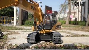 Kids must love this Remote Control Excavator, 30 minutes running time→https://goo.gl/1eCm0I | GearBest Toys