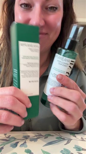 Miracle body toner spray SOME BY MI : SOME BY MI is a compound word of ‘SOMETHING’ and ‘BY A MIRACLE’. Our brand mission is to make products that stick to the essentials of cosmetics, with safe and clean ingredients with proven efficacy. Through our Skincare products, we hope to bring some positive changes and ‘MIRACLES’ to your skin MIRACLE TONER : The Korean toner helps to refine skin texture in the first step of skincare, ensuring a smooth base for makeup application. This AHA BHA toner is pa