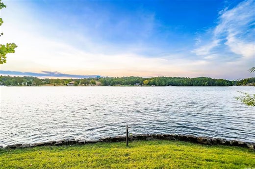 If Money Was No Object Here's Where I Would Go for Spring Break in Arkansas