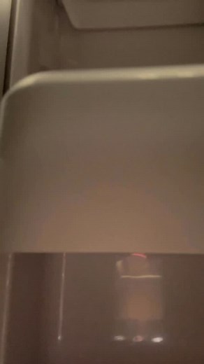 easy high protein breakfast for you to try 🍳 ingredients: - 1 lb ground turkey (I like to use 93% but anything around there is good) - 1/2 cup salsa - eggs - salt, pepper (I like garlic powder too, add whatever seasoning you like) instructions: - cook 1 lb ground turkey on medium heat until it's brown (3-5 mins) - drain any excess fat - add in 1/2 cup salsa and mix - add in x eggs, and cover (I just did 3 mins to get the egg runny) - enjoy! | Emma