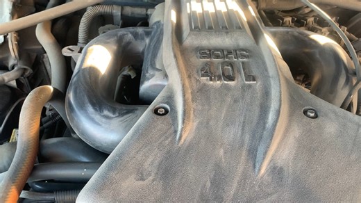 EEI147688 2000 Ford Explorer