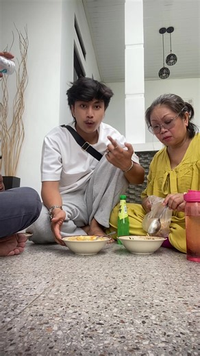 Delicious Seblak Mukbang with My Family