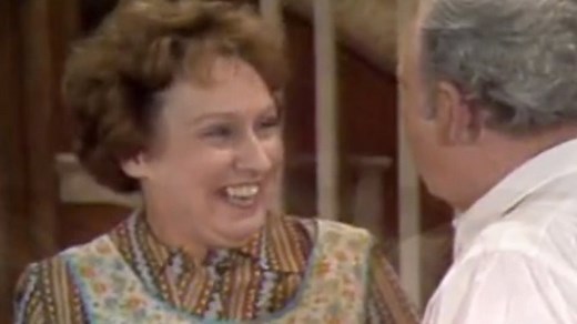 Jean Stapleton, 'All in the Family' star, dies at 90