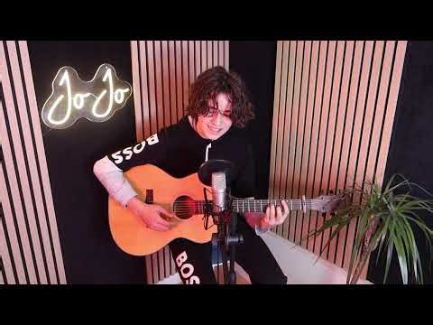 Gracious - Ben Howard - Acoustic cover by JoJo Love