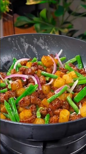 Crispy pork and golden potatoes recipe for you