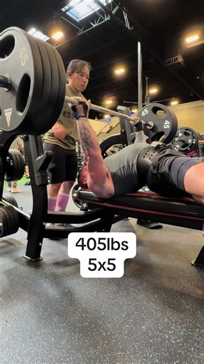 No matter what you need for your wrist wraps, @TuffWraps has them! Start hitting some PRs while protecting the wrists #tuffwraps #staytuff #wrist #benchpress #gymmotivation