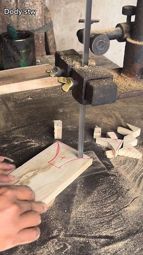 8.7K views · 14 reactions | Bandsaw cutting board✅ #fblifestyle #woodworking #bandsawskills #carpentry #tutorial #creativeideas #diy | Dody Stw | Facebook