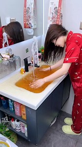 173K views · 1.1K reactions | Women washing her hair 勞勞勞 #fbreelsfypシ゚viralfbreelsfypシ゚viral #fbreelsfypシ゚viralvideo #fbreelsfypシ゚viralシ #fbyシvideo #fbreelsfypシ゚viral #viralreelsfb #pit #facts #challenge #public | Viralfacts786 | Facebook