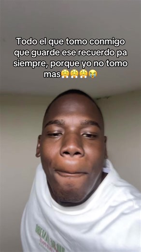 Todo el que tomo conmigo que guarde ese recuerdo, porque este pechito no toma mas #colombia #barranquilla #tomar #ahorrar #pelao