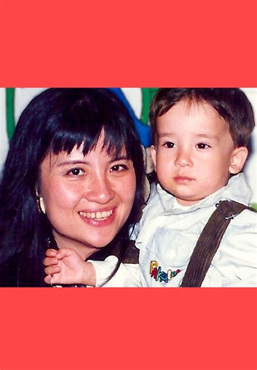 A minha mãe fala taiwanês e nunca me ensinou. Fiz esse vídeo com ela, com o meu tio e com a minha prima Carol, sobre as línguas que foram ficando pelo caminho na nossa família. Tudo por causa de História de Taipei, da R.F. Kuang, que saiu agora pela @editoraintrinseca Cupom TAIPEI10 na Amazon, até 10% de desconto até 30/09. Link na bio. #HistoriadeTaipei #RFKuang #EditoraIntrínseca #Publintrin #BookTok *publi