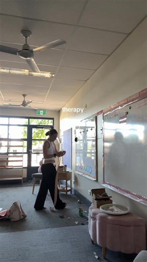 Transforming Classroom Borders for First-Year Teachers