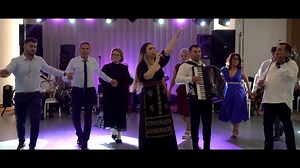 9.5K views · 318 reactions | Formatie Nunta Live - Georgiana Comanescu & Orchestra Petrecaretii | Dulce-i graiul de folclor | Facebook