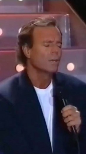 CRAZY (1994) Esta es una de las canciones más populares de Julio Iglesias en inglés alrededor del mundo. Se trata de una versión que formó parte del álbum del mismo nombre CRAZY del año 1994. El autor del tema original es su eterno amigo Willie Nelson. . . . . . #julioiglesias #crazy #willienelson #usa #english #spain #latin #love #brokenheartquotes #viral | Julio Iglesias Universal