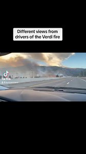 Update: « Quilicy Fire in Verdi has been renamed Gold Ranch Fire. No significant updates to report. Fire crews have been working fire overnight. Estimated at 400 acres with no containment at this time. We expect air suppression operations to resume this morning before forecasted winds. » videos from last night shared with us by @its_dice_b @sammy5669 and @jack_barrington_ via Instagram #verdifire #goldranchfire | Our Town Reno