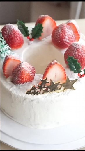 【ダイソー】シフォンケーキ型で作る🎄クリスマスにおすすめ！リースケーキの作り方 簡単シフォンケーキデコレーションのレシピ #簡単レシピ #クリスマスケーキ#クリスマス#xmas#christmas