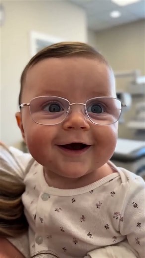 Baby gets glasses for the first time 😍