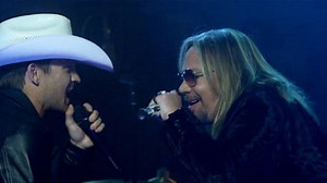 Video For JUSTIN MOORE's Version Of MÖTLEY CRÜE's 'Home Sweet Home' Featuring VINCE NEIL