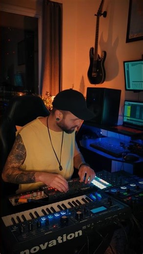 A new beat with Roland JX-08 * Korg Volca * Circuit Tracks * MiniNova #electronicmusic #techno #edm