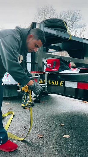 Hotshot Trucking: The Ultimate Guide to Strapback Techniques