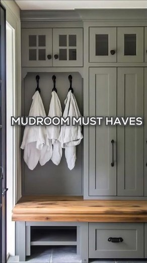 Mudroom Must-Haves: Organize Your Entryway!