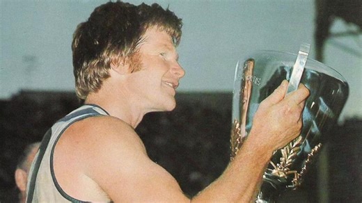 Tim Watson mourns footy great Barry Davis