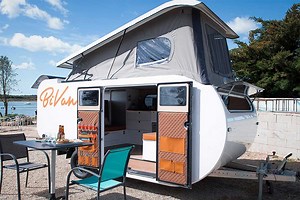 BiVan par Bivoak, la mini caravane compacte et design (1000 kg) qui a tout d'une grande