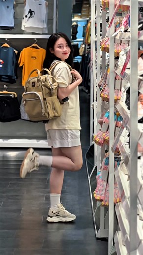 226 reactions · 16 shares | [GIẢM NGAY 30%] MẪU GIÀY MỚI - CỰC HOT...