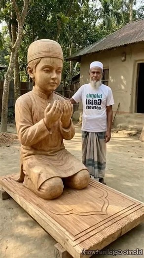 The work is carving a scene of praying #shorts #islamic #prayerscene
