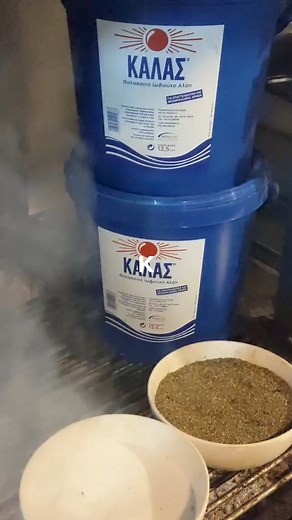 Λουκάς Κωτσούλας on Instagram: "#bbq #πρωτοθεμα #tiktokgreece #germany #england #italy #turkey #μπραλιωτκια #grill #meat #usa #australia #dubai #polydrosos #taverna @guest house waterfall @Guest house waterfall 1 @Eyaggelia Kalamida @Hellenicenergy1 #japan #ant1 #mega #skai #shorts ριμπαι βολβο #kalasgroup"