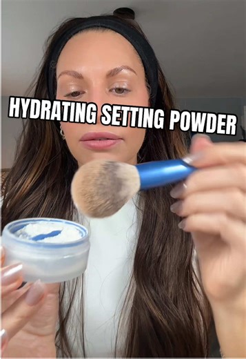 Ultra Lightweight Hydrating Setting Powder for Dry Skin