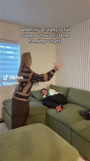 Does she even love me anymore 😩😩💔💔