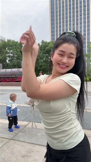 Fengbao Finger Dance & Sing Cover: 'Tears of a Dancing Girl' | Daily Emotional Classic Performance