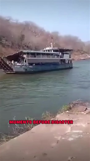 🚨 MOMENTS BEFORE DISASTER (Kariba,Zimbabwe) This is believed to be the boat moments before it capsized on Lake Kariba. It was seen heading towards the waves before tragedy struck. 💔 Reports say over 70 people have been rescued, while more than 20 remain missing. A desperate search and rescue operation is still underway. 🙏 Our thoughts are with everyone affected. #lakekariba #kariba #Zimbabwe #BreakingNews #RescueOperation