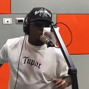 108K views · 1.7K reactions | Coge tus maletas路‍♂️ | Angel Lyrics | Facebook