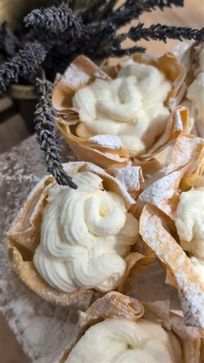 🤍 Crispy Phyllo Pastry Cups with Cream Cheese & Caramelized Peach