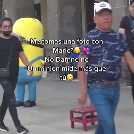 Momentos divertidos de Minions con Dafne y Mario