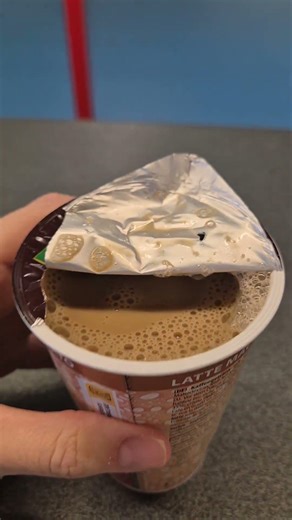 ice coffee from the machine #coffee #asmr #coffeelover