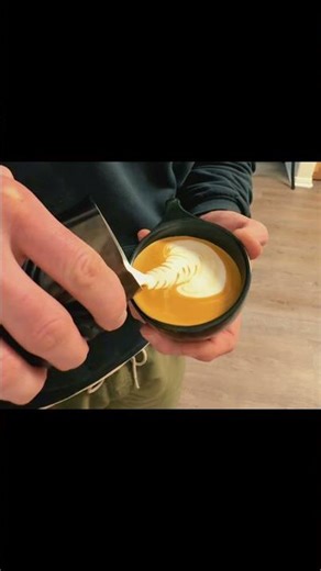 A little swan practice 😎🦢☕️