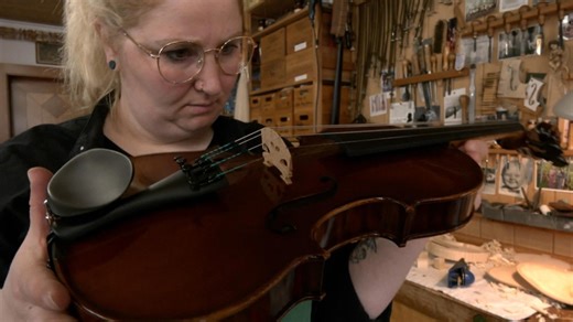 Abendschau - Der Süden: Mittenwald: 100 Jahre „Geigenbau Leonhardt" - Tradition und Moderne