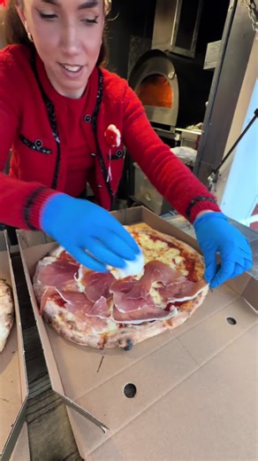 Volcano Wood Fire Pizza (@volcano.wood.fire)’s videos with sunet original - Geany Morandi