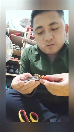How to cut curve shape of traditional arrows feather(dro) top....