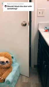 Eliza vs. Door 5-1 (door finally won a battle)#230 | Hey Eliza