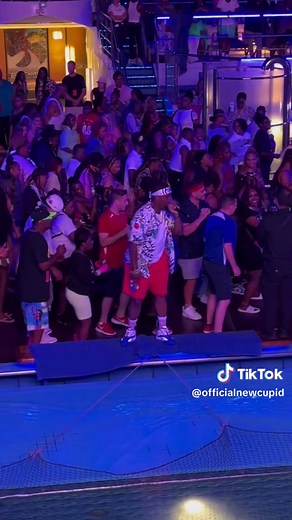 The 𝐊𝐈𝐍𝐆 𝗼𝐟 𝐋𝐈𝐍𝐄𝐃𝐀𝐍𝐂𝐄 performed #FLEX on Carnival Valor for his #cupidcruise2023 #carnivalentertainment #flexlinedancechallenge #newcupid #fyp #viral