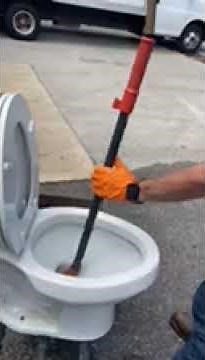 How to Use a Toilet Auger